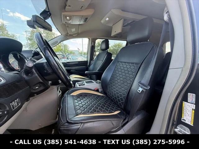 2012 Chrysler Town & Country Touring-L