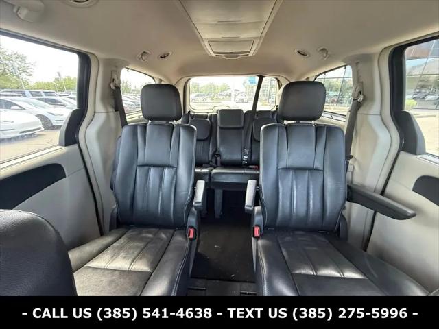 2012 Chrysler Town & Country Touring-L