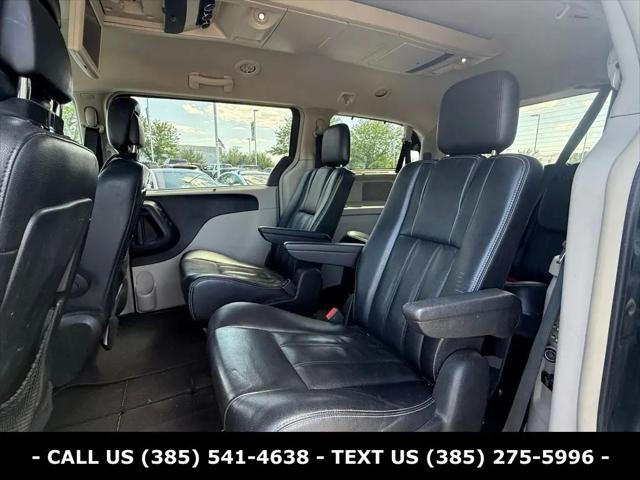 2012 Chrysler Town & Country Touring-L