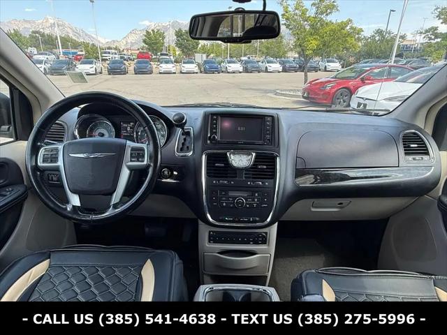 2012 Chrysler Town & Country Touring-L