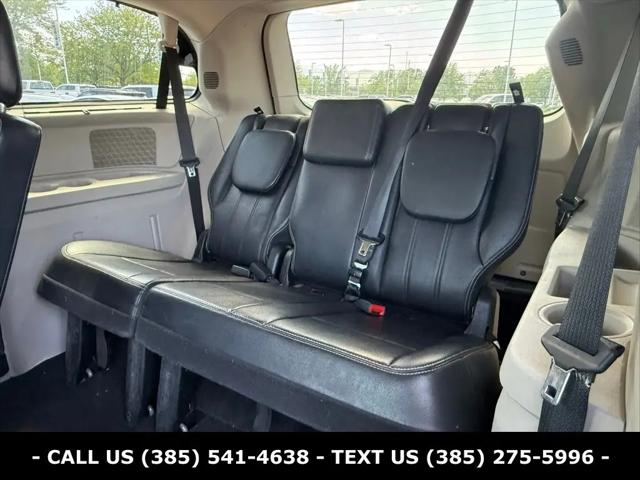 2012 Chrysler Town & Country Touring-L