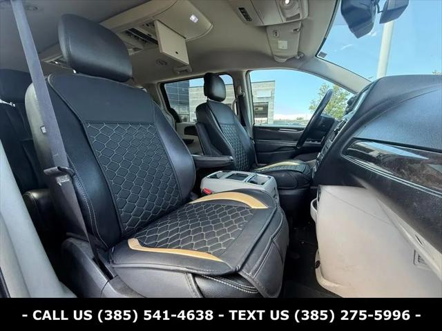 2012 Chrysler Town & Country Touring-L