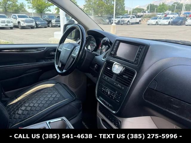 2012 Chrysler Town & Country Touring-L