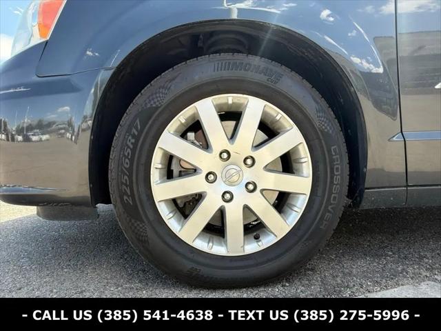 2012 Chrysler Town & Country Touring-L
