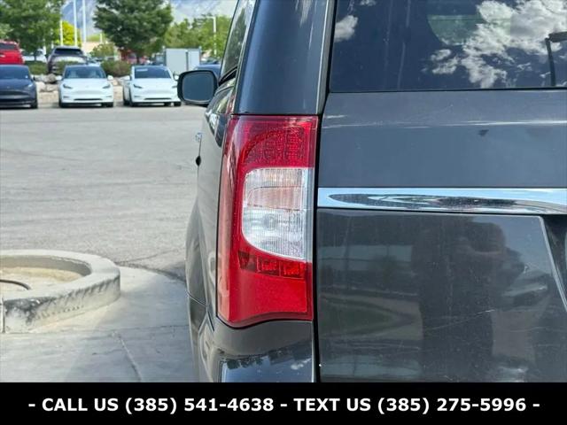 2012 Chrysler Town & Country Touring-L
