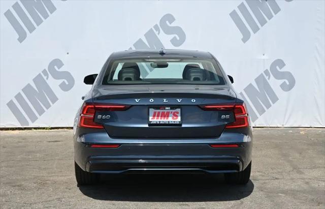 2024 Volvo S60 B5 Plus Dark Theme