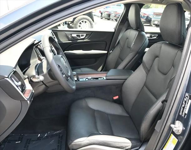2024 Volvo S60 B5 Plus Dark Theme