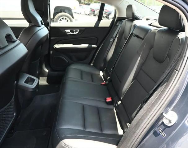 2024 Volvo S60 B5 Plus Dark Theme