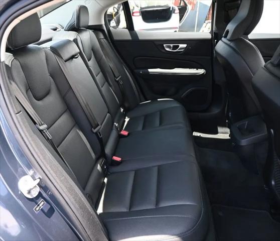 2024 Volvo S60 B5 Plus Dark Theme