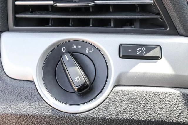 2020 Volkswagen Passat 2.0T SE
