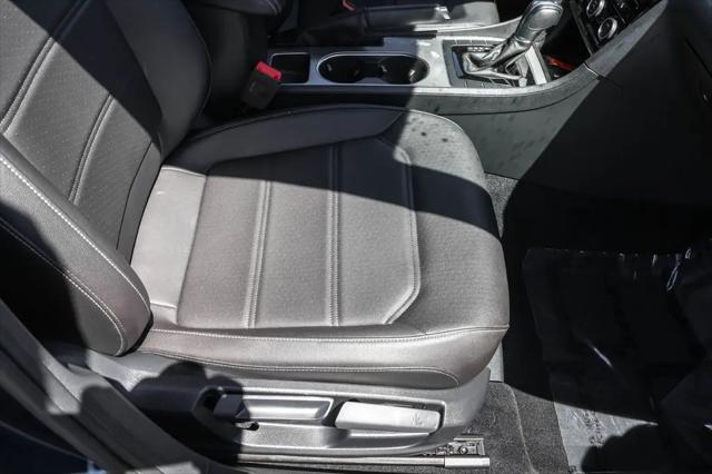 2020 Volkswagen Passat 2.0T SE