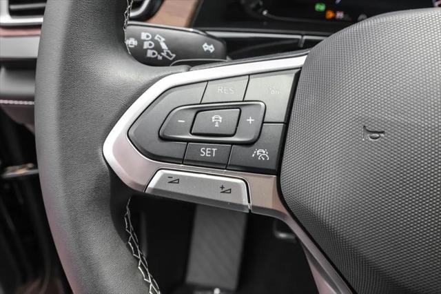 2026 Volkswagen Atlas SE with Technology