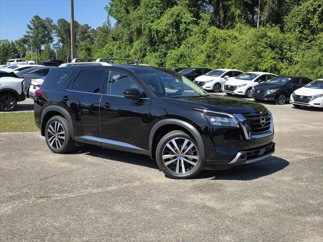 2025 Nissan Pathfinder Platinum 4WD