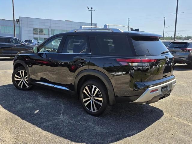 2025 Nissan Pathfinder Platinum 4WD