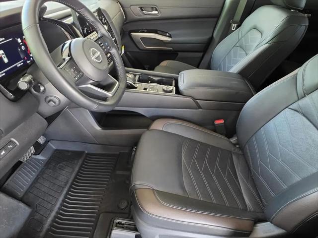 2025 Nissan Pathfinder Platinum 4WD