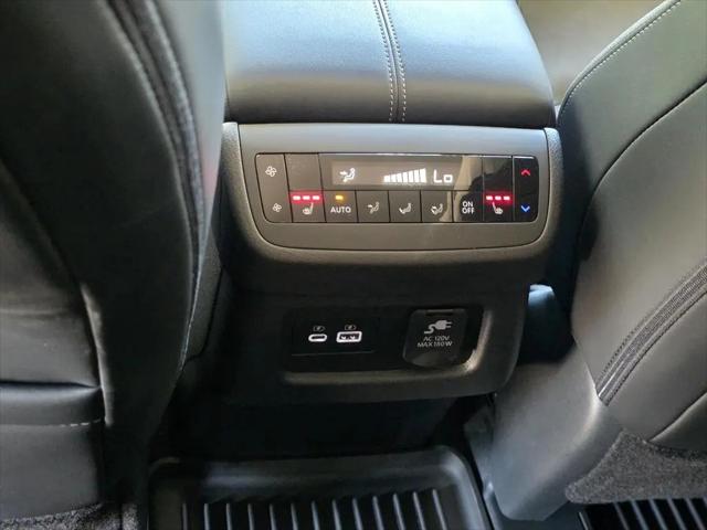 2025 Nissan Pathfinder Platinum 4WD