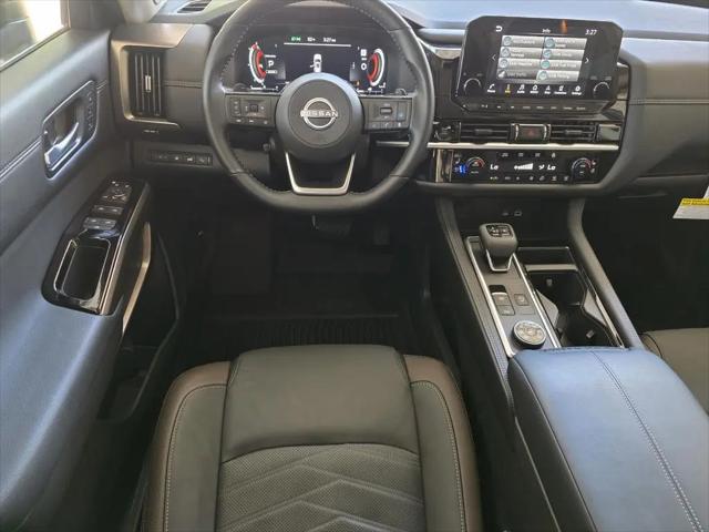 2025 Nissan Pathfinder Platinum 4WD