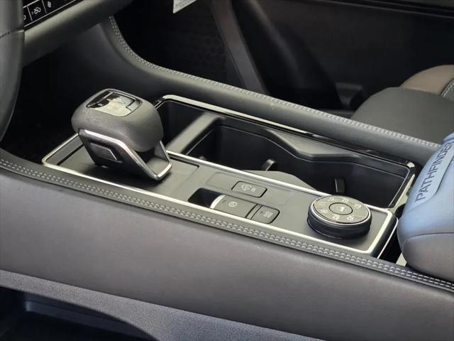 2025 Nissan Pathfinder Platinum 4WD