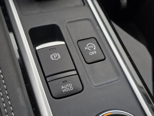 2025 Nissan Pathfinder Platinum 4WD