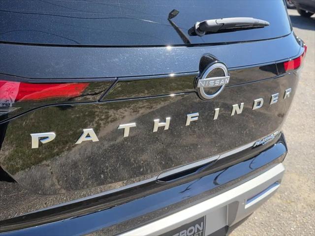 2025 Nissan Pathfinder Platinum 4WD