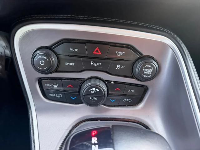 2022 Dodge Challenger SXT