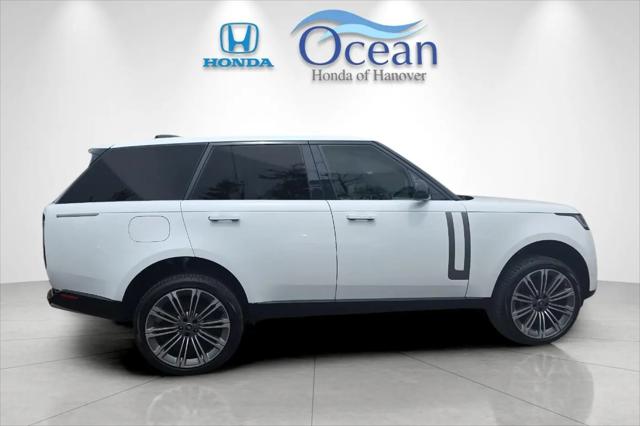 2025 Land Rover Range Rover P530 SE