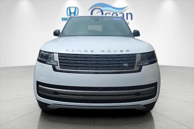 2025 Land Rover Range Rover P530 SE