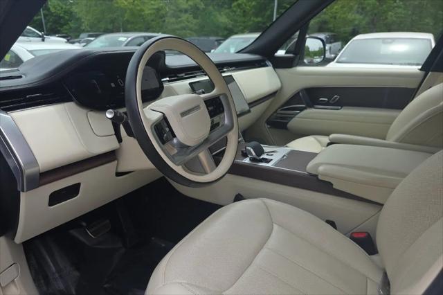 2025 Land Rover Range Rover P530 SE