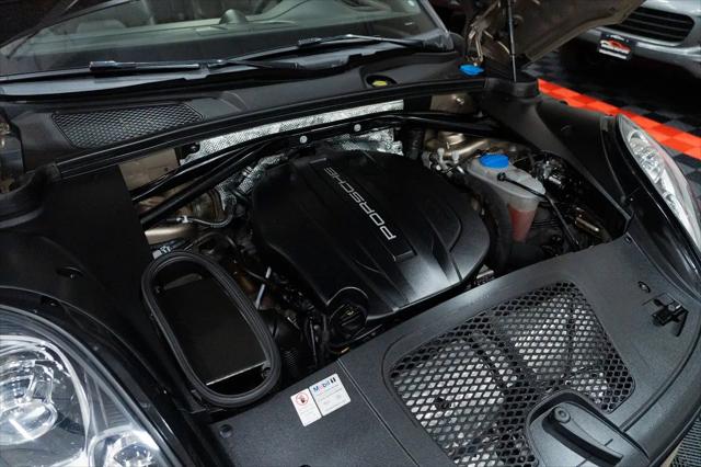 2017 Porsche Macan Macan