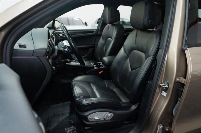 2017 Porsche Macan Macan