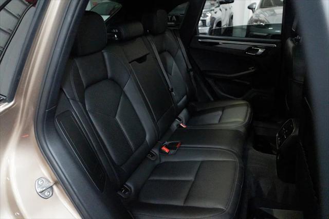 2017 Porsche Macan Macan