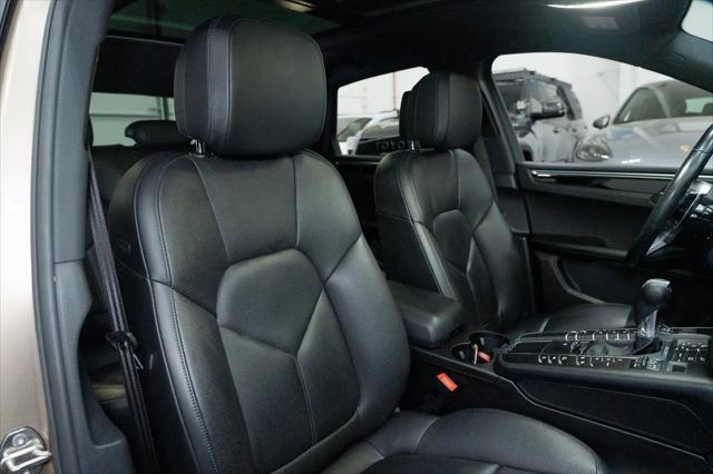 2017 Porsche Macan Macan