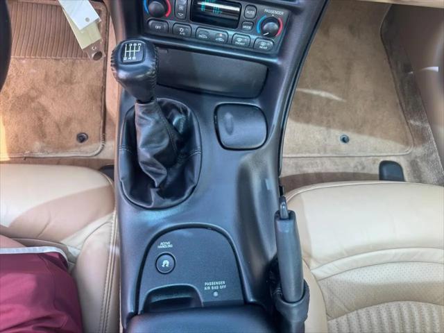 2001 Chevrolet Corvette Base