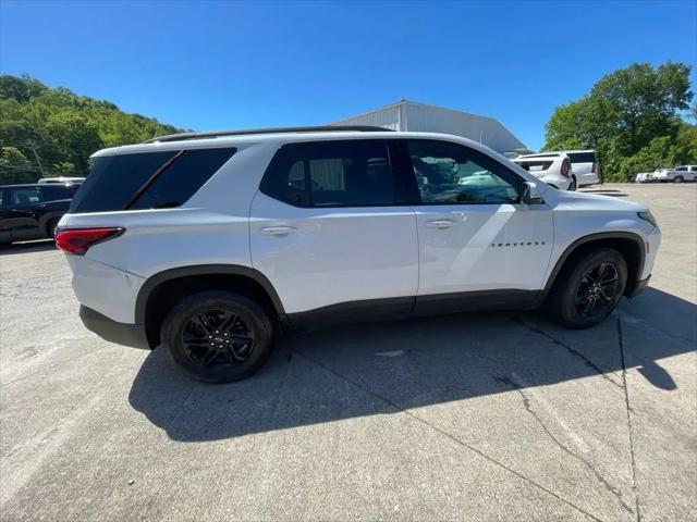 2023 Chevrolet Traverse AWD LT Cloth