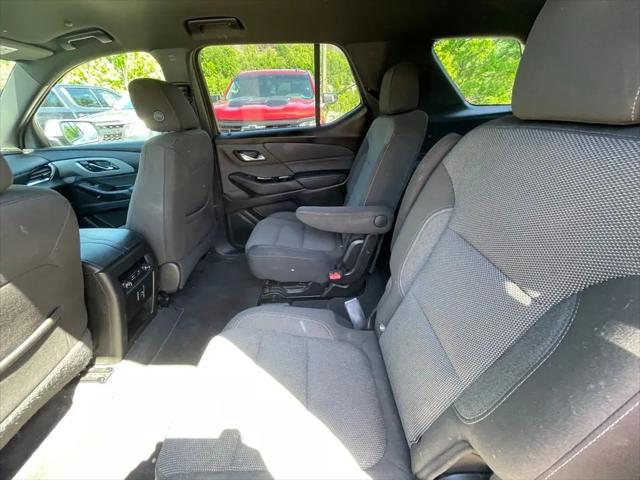 2023 Chevrolet Traverse AWD LT Cloth