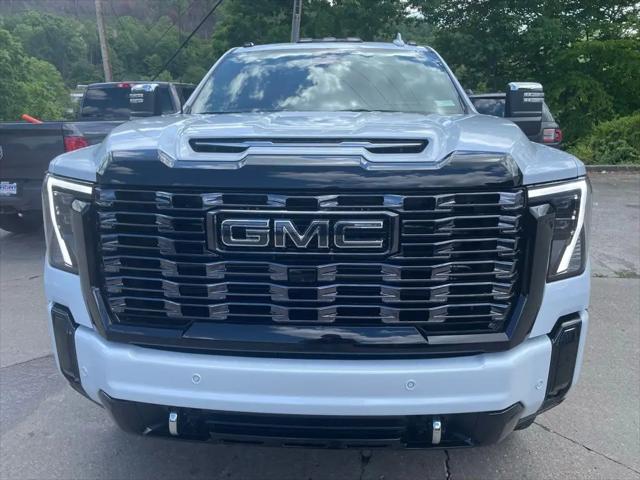 2026 GMC Sierra 2500HD Crew Cab, Standard Bed, Denali Ultimate, 4WD
