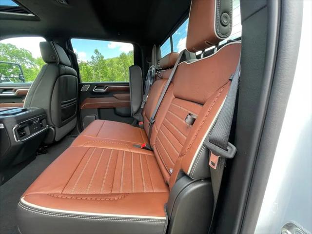 2026 GMC Sierra 2500HD Crew Cab, Standard Bed, Denali Ultimate, 4WD