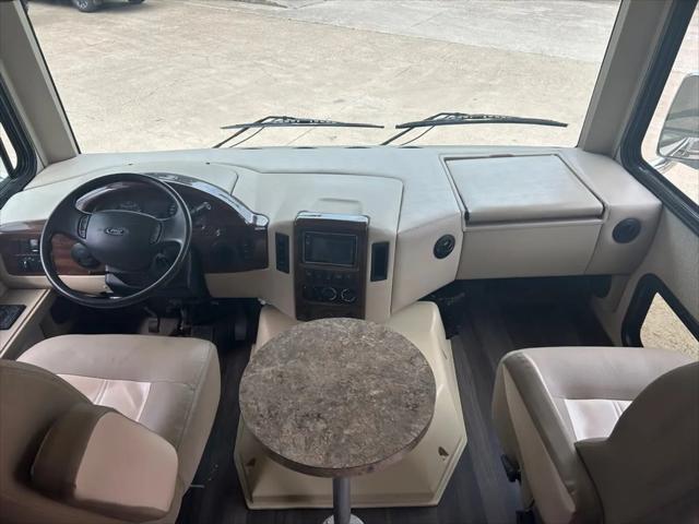 2017 Ford F-53 Base