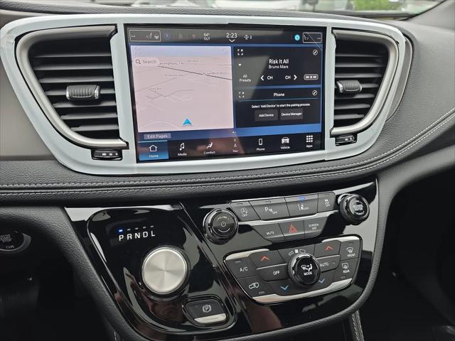 2027 Chrysler Pacifica Limited