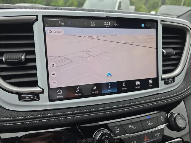 2027 Chrysler Pacifica Limited