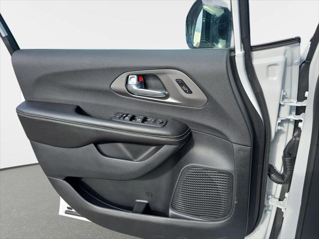 2027 Chrysler Pacifica Limited