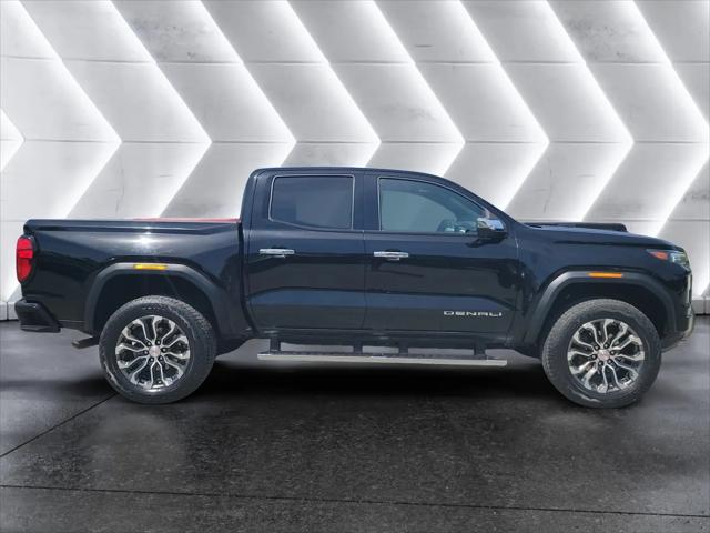 2023 GMC Canyon 4WD Crew Cab Short Box Denali