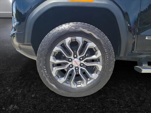2023 GMC Canyon 4WD Crew Cab Short Box Denali