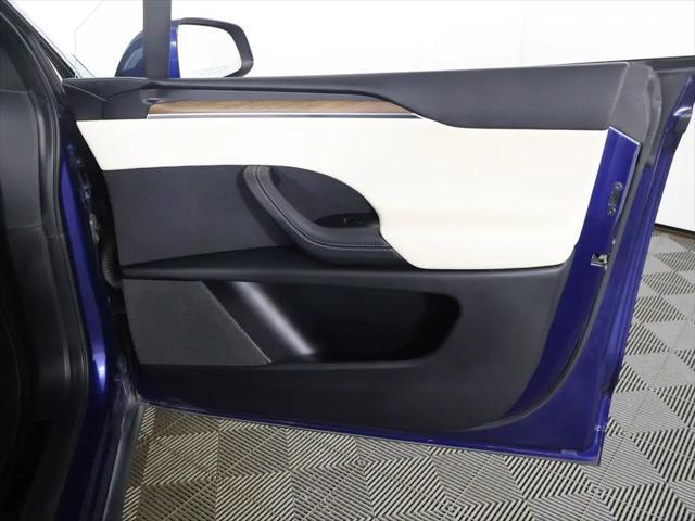 2023 Tesla Model X Standard Range
