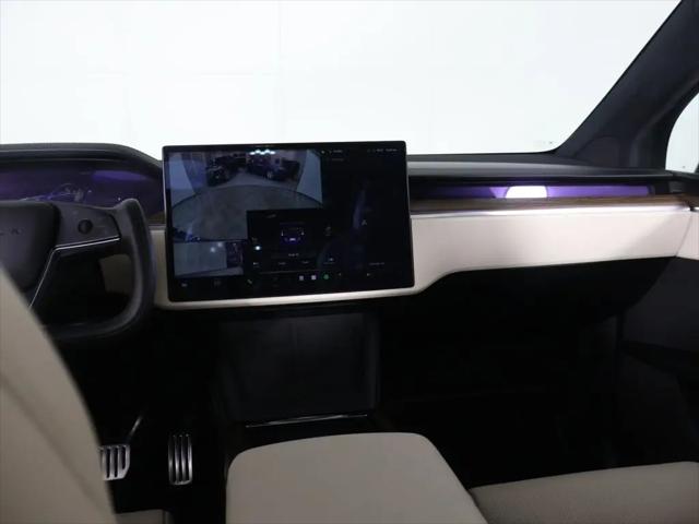 2023 Tesla Model X Standard Range