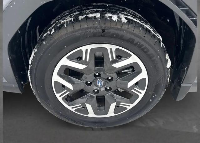 2025 Subaru Forester Base