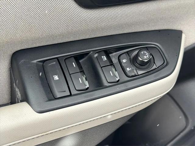 2025 Subaru Forester Base