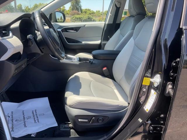 2019 Toyota RAV4 XLE Premium
