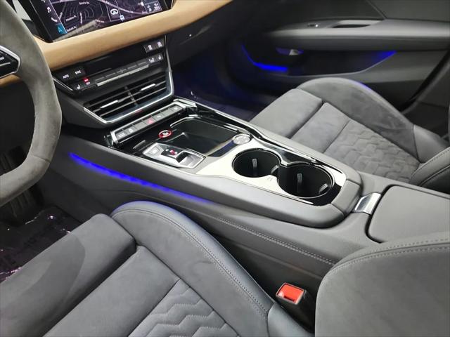 2023 Audi e-tron GT Premium Plus quattro