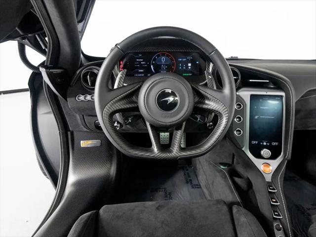 2025 McLaren 750S Coupe